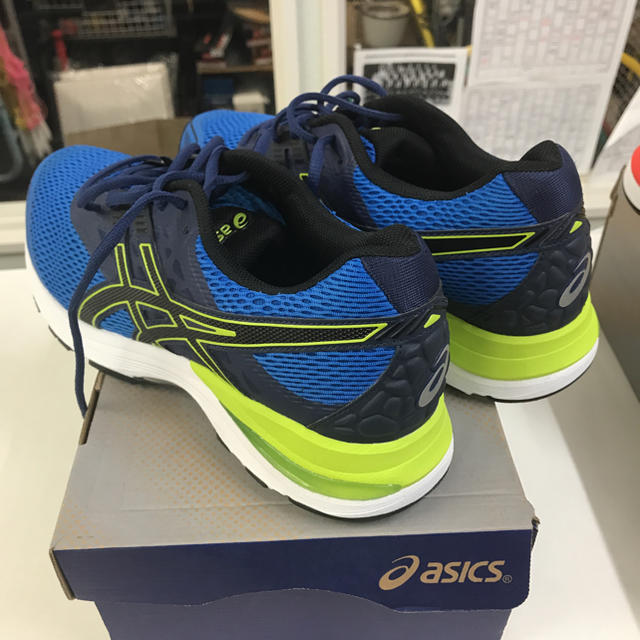 asics(アシックス)のアシックス ランニングシューズ26.5 ゲルパルス9 GEL-PULSE スポーツ/アウトドアのランニング(シューズ)の商品写真