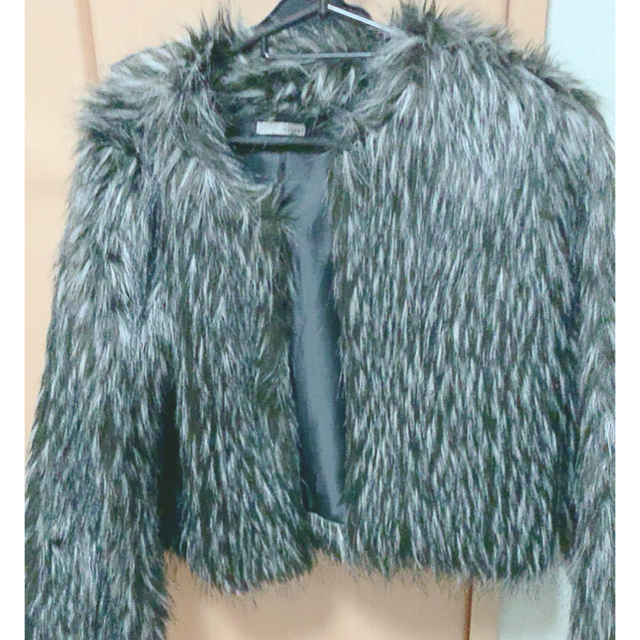 RESEXXY(リゼクシー)のフェイク ファーコート レディースのジャケット/アウター(毛皮/ファーコート)の商品写真
