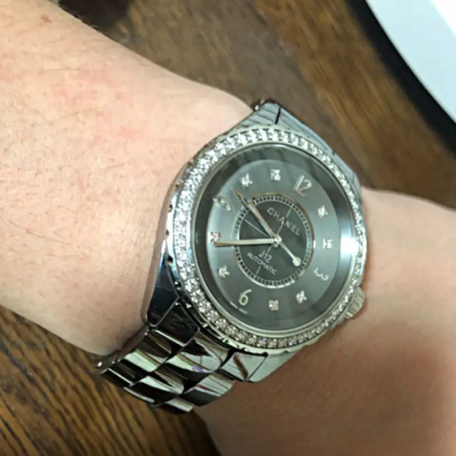 特価人気 ヤフオク! CHANEL シャネル J12 ベゼル 腕... - 未使用品