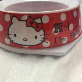 ハローキティ(ハローキティ)の値下げ！！＊新品＊キティ餌入★犬猫ちゃんに(ペットフード)