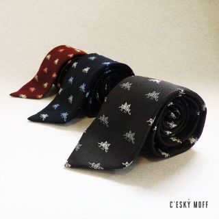 マルニ(Marni)の新品ステゴサウルスネクタイ CESKYMOFF 小紋柄 ジラフ giraffe(ネクタイ)