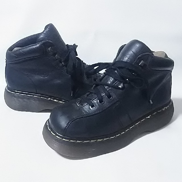 Dr.Martens(ドクターマーチン)の
希少イングランド製!ドクターマーチン高級ダットシューズ黒ビンテージ！


 レディースの靴/シューズ(ブーツ)の商品写真