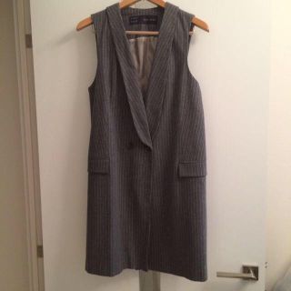 ザラ(ZARA)のZARAザラ♡新品未使用♡半額以下♡(ベスト/ジレ)