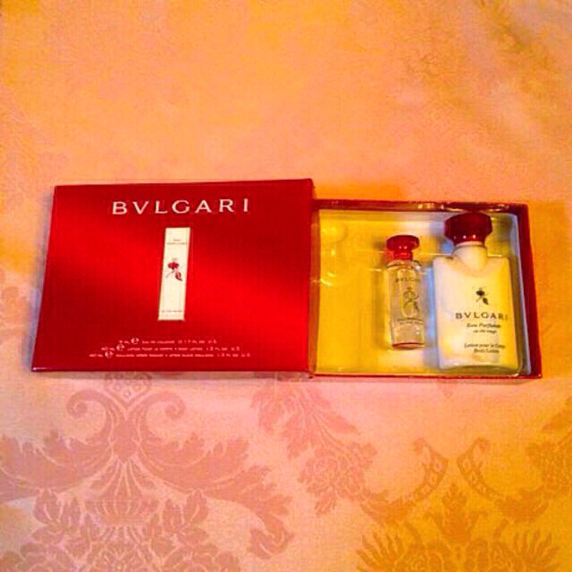 BVLGARI(ブルガリ)の10日までBVLGARI トラベルセット コスメ/美容の香水(香水(女性用))の商品写真