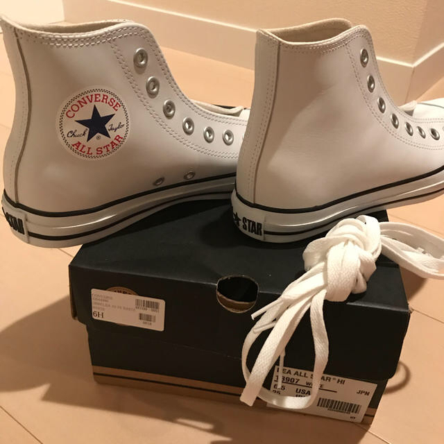 CONVERSE(コンバース)の値下げコンバース レザー白 25cm US6.5 レディースの靴/シューズ(スニーカー)の商品写真