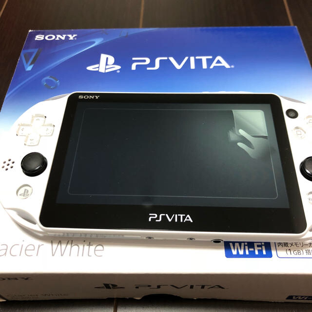 PlayStation Vita(プレイステーションヴィータ)のPSVita グレイシャー・ホワイト PCH-2000 ZA22 エンタメ/ホビーのゲームソフト/ゲーム機本体(携帯用ゲーム機本体)の商品写真