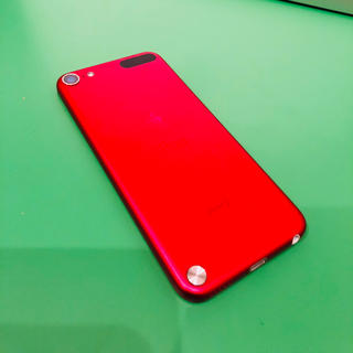 アップル(Apple)の美品！レア物！64GB 第5世代iPod touch RED！(ポータブルプレーヤー)