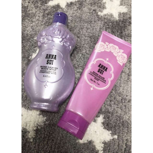 ANNA SUI(アナスイ)のアナスイ ローズ ボディ シャンプー・ローズ ヘア コンディショナー コスメ/美容のボディケア(ボディソープ/石鹸)の商品写真