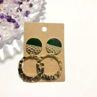 半円グリーンリングピアス(ピアス)