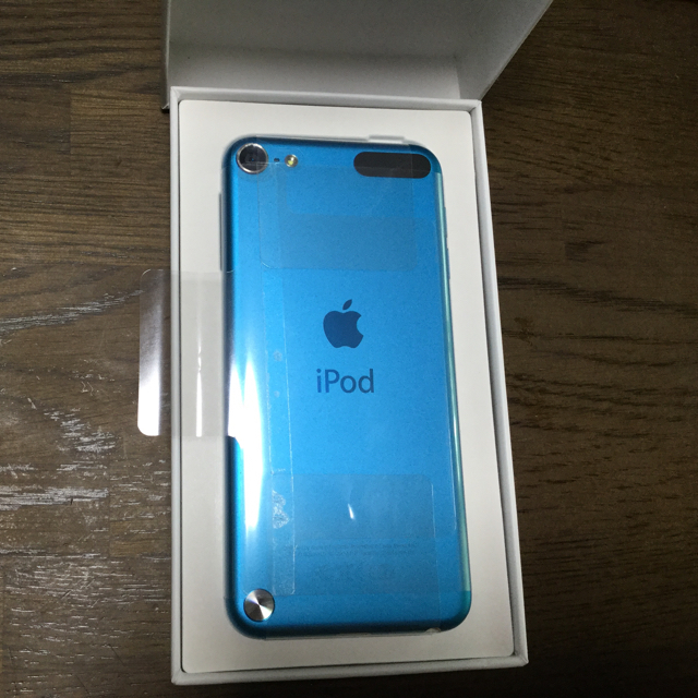 iPod touch(アイポッドタッチ)の★新品★ iPod touch 64GB ブルー  スマホ/家電/カメラのオーディオ機器(ポータブルプレーヤー)の商品写真