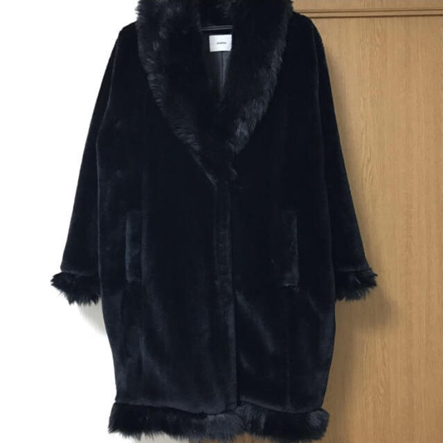 MURUA(ムルーア)のMURUA ボリュームショールカラーファーコート レディースのジャケット/アウター(毛皮/ファーコート)の商品写真