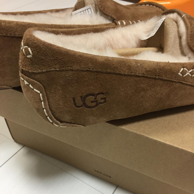 UGG(アグ)のUGG モカシン 26センチ レディースの靴/シューズ(スリッポン/モカシン)の商品写真