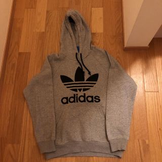 アディダス(adidas)のadidas パーカー(パーカー)