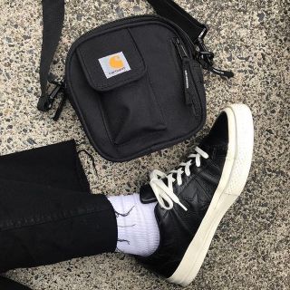 カーハート(carhartt)のcarhartt カーハート ショルダーバッグ(ショルダーバッグ)