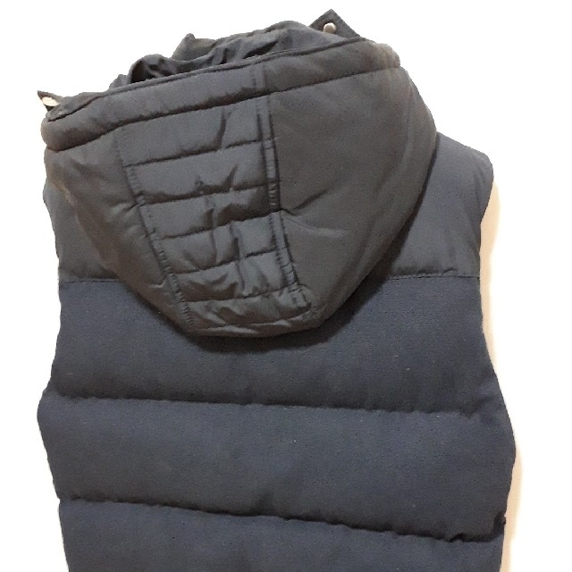 ZARA(ザラ)のZARA ザラの中綿フード付き2wayベスト Mサイズ メンズのジャケット/アウター(ダウンベスト)の商品写真