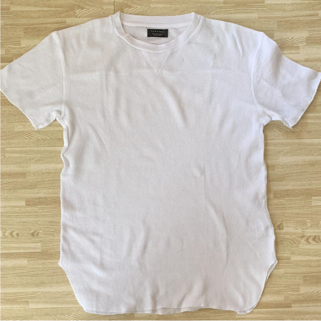 ZARA(ザラ)のTシャツ メンズのトップス(Tシャツ/カットソー(半袖/袖なし))の商品写真