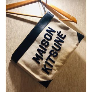 MAISON KITSUNE' - メゾンキツネ Maison Kitsune クラッチバッグの通販