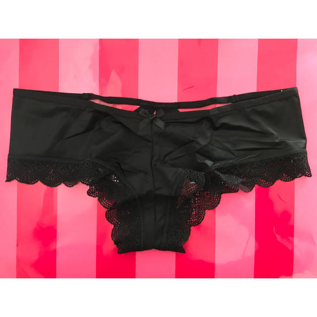 Victoria's Secret(ヴィクトリアズシークレット)の新品Victoria'ssecretStrappyCheekyPanty黒S レディースの下着/アンダーウェア(ショーツ)の商品写真