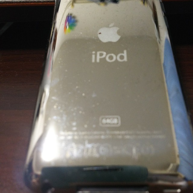 iPod touch(アイポッドタッチ)のiPod touch 第4世代 ホワイト 64G スマホ/家電/カメラのオーディオ機器(ポータブルプレーヤー)の商品写真