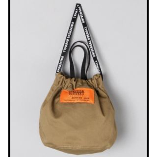 ジーナシス(JEANASIS)のJEANASIS×UNIVERSAL OVERALL 巾着BAG ベージュ(トートバッグ)