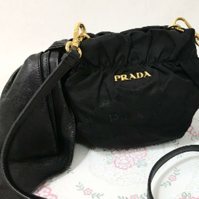PRADA - めぐみーる15日までPRADA  リボン  レザー  ショルダー