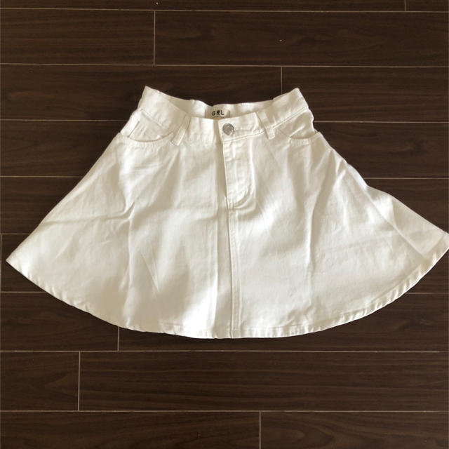 GRL(グレイル)のGRLホワイトミニスカート レディースのスカート(ミニスカート)の商品写真