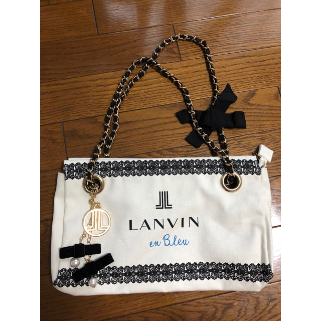 LANVIN en Bleu(ランバンオンブルー)のLANVIN  en  Bleu  チェーンバッグ レディースのバッグ(ショルダーバッグ)の商品写真