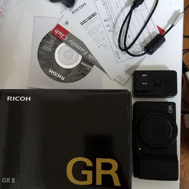 RICOH(リコー)のスヌーピー様専用 スマホ/家電/カメラのカメラ(コンパクトデジタルカメラ)の商品写真