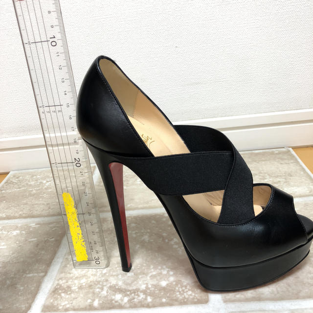 Christian Louboutin(クリスチャンルブタン)のクリッシャンルブタン パンプス レディースの靴/シューズ(ハイヒール/パンプス)の商品写真