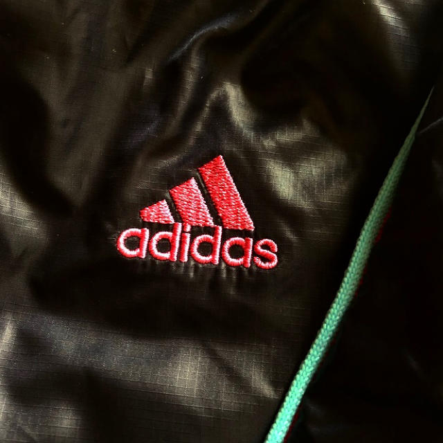 adidas(アディダス)のアディダスベンチウォーマーSサイズ スポーツ/アウトドアのサッカー/フットサル(ウェア)の商品写真