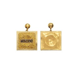 モスキーノ(MOSCHINO)のH&M moschino イヤリング ゴールドメッキクリップ(イヤリング)