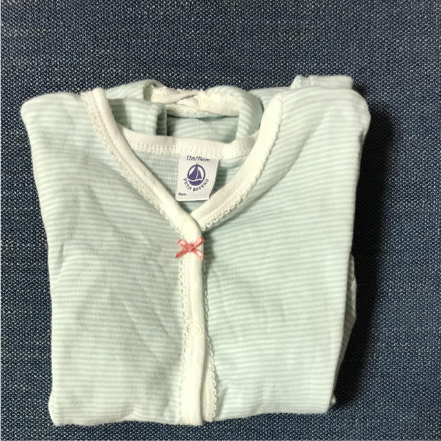 PETIT BATEAU(プチバトー)のプチバトー 足つきカバーオール キッズ/ベビー/マタニティのベビー服(~85cm)(カバーオール)の商品写真