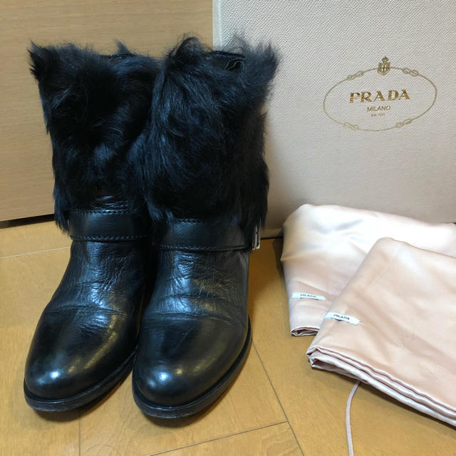 プラダ PRADA エンジニアブーツ ムートン ファー 正規店購入 シャネル靴/シューズ