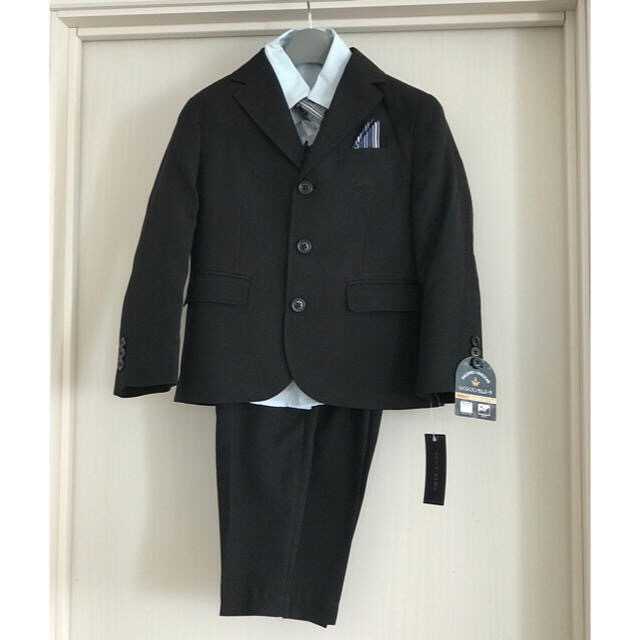 しまむら(シマムラ)の男の子 スーツ4点セット 新品 110  キッズ/ベビー/マタニティのキッズ服男の子用(90cm~)(ドレス/フォーマル)の商品写真