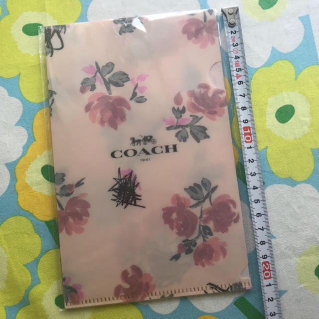 COACH(コーチ)のCOACH クリアファイル 新品 エンタメ/ホビーのアニメグッズ(クリアファイル)の商品写真