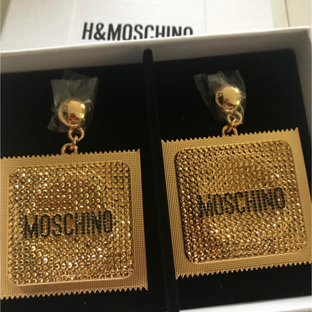 アクセサリーモスキーノ h&m イヤリング 完売品