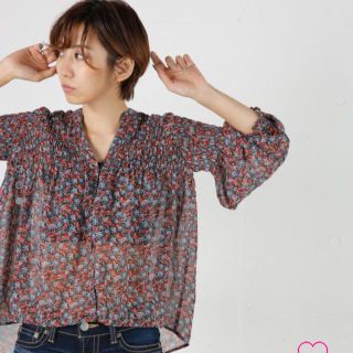 マウジー(moussy)のMOUSSY スモック ブラウス(シャツ/ブラウス(長袖/七分))