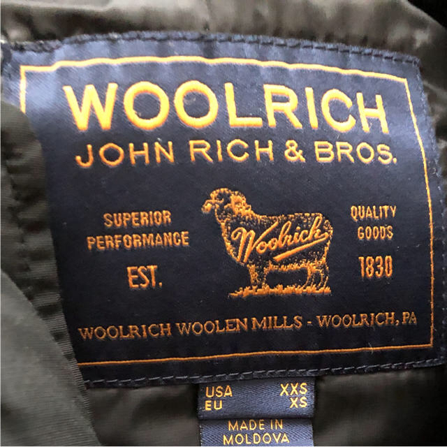 WOOLRICH(ウールリッチ)のウールリッチ ダウン ブラック メンズのジャケット/アウター(ダウンジャケット)の商品写真