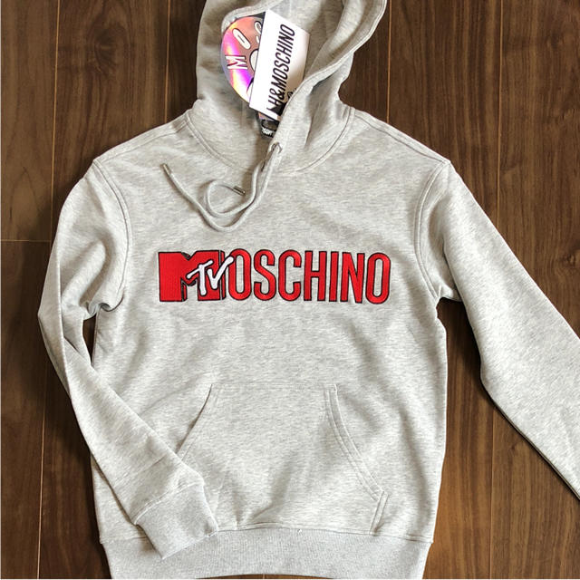 希少 黒入荷! MOSCHINO - パーカー MOSCHINOコラボ 【milk様専用】H&M