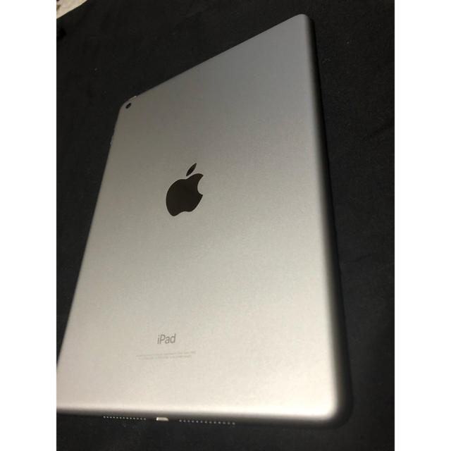 iPad 2018年モデルの通販 by pyue's shop｜アイパッドならラクマ - iPad 第6世代 即納日本製