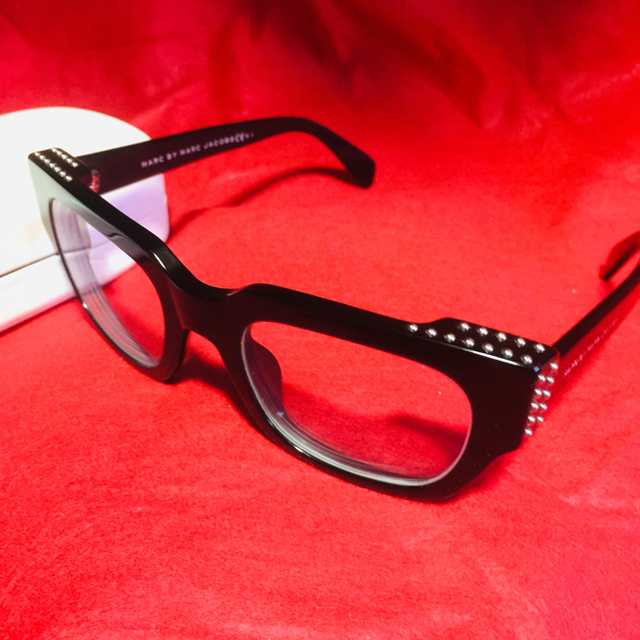 MARC BY MARC JACOBS(マークバイマークジェイコブス)の新品MARC BY MARC JACOBSシルバースタッズ極太黒縁眼鏡メガネ メンズのファッション小物(サングラス/メガネ)の商品写真