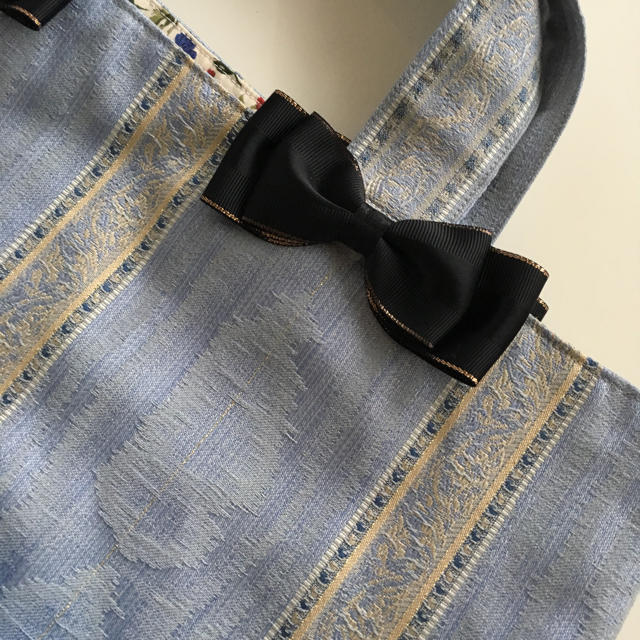 新品♡ハンドメイドバッグ リボンバッグ 刺繍 ハンドメイドのファッション小物(バッグ)の商品写真