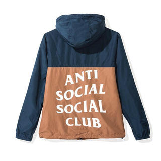 アンチ(ANTI)のanti social social club(マウンテンパーカー)