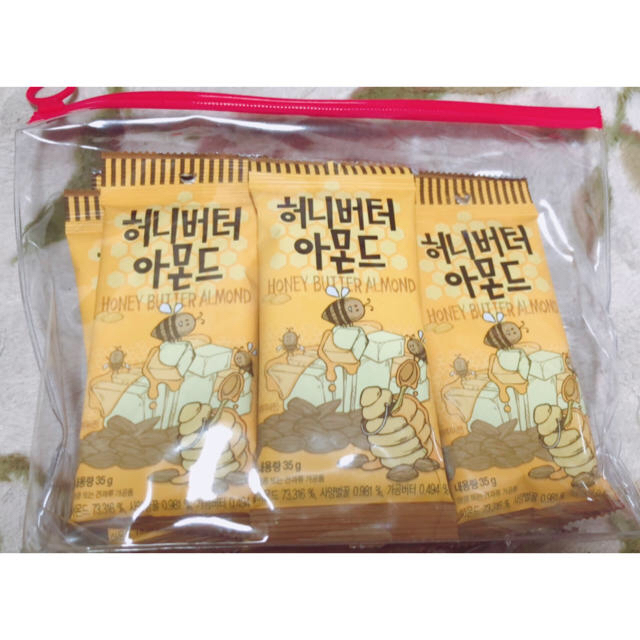 【値下げ】韓国 ハニーバターアーモンド 食品/飲料/酒の食品(菓子/デザート)の商品写真