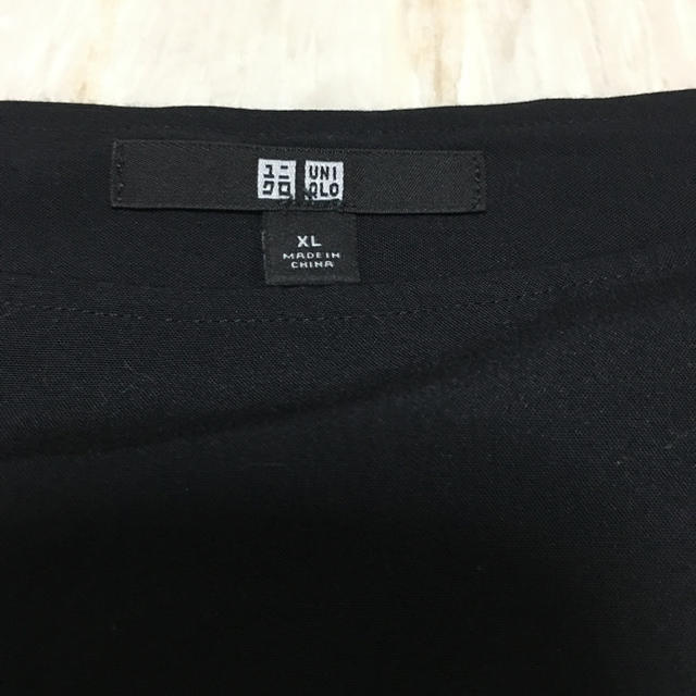 UNIQLO(ユニクロ)のNanohana様専用 UNIQLO 長袖 レーヨン生地 XL 黒 レディースのトップス(シャツ/ブラウス(長袖/七分))の商品写真