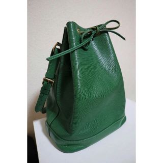 ルイヴィトン(LOUIS VUITTON)のルイヴィトン エピ ノエ 緑(トートバッグ)