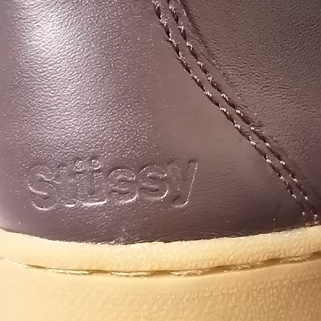 STUSSY(ステューシー)の
定2.5万限定少量生産モデル!ステューシー高級大人のチャッカブーツ新品！茶

 メンズの靴/シューズ(スニーカー)の商品写真