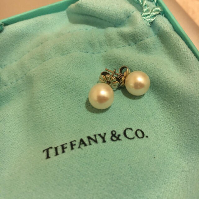 Tiffany & Co.(ティファニー)の定価約32000円新品 Tiffany&co パールピアス レディースのアクセサリー(ピアス)の商品写真