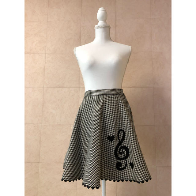 Shirley Temple(シャーリーテンプル)のShirley Temple シャーリーテンプル 千鳥柄 スカート レディースのスカート(ミニスカート)の商品写真