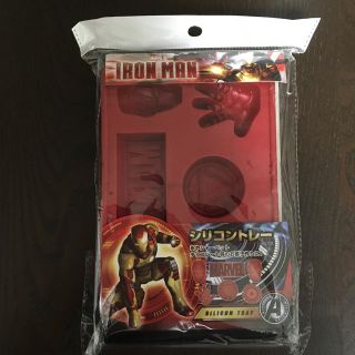 マーベル(MARVEL)のIRON MANアイアンマン シリコントレー(調理道具/製菓道具)